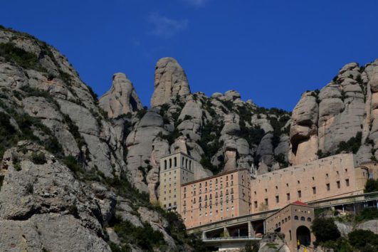 MONTSERRAT WEEKEND BIKE TOUR | Cycle RoadBikeTour in Barcelona